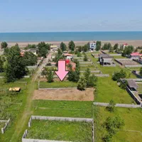 زمین ساحلی با انشعابات و ویوی دریا 20 قدم تا لب آب