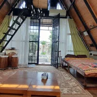 کلبه سوییسی باغی با فضای
