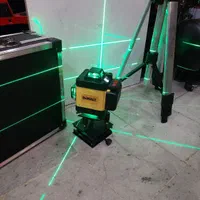 تراز لیزری دیوالت ۴ خط سبز ۴ بعدی  فلزی با سه پایه