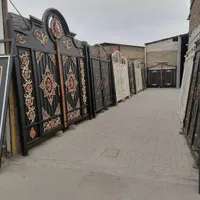 پنجره اهنی ورودی درب باغی/حیاطی* باغ/حیاط*دست