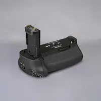گریپ باتری کانن مدلBG-E11 Canon|دوربین عکاسی و فیلم‌برداری|تهران, فردوسی|دیوار