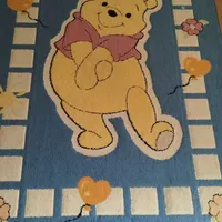 فرش اتاق بچه در حد نو