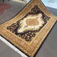 فرش دستباف بختیار رنگ گیاهی پشم دستریس