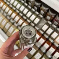 جا ادویه مکارتی شیشه بانکه ظرف حبوبات کتیبه ای|ظروف نگهدارنده، پلاستیکی، یک‌بارمصرف|تهران, علی‌آباد|دیوار