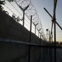 توری فنس.پایه بتن.سیم خاردار|مصالح و تجهیزات ساختمان|شهریار, |دیوار