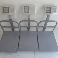 ترازوباسکول۳۵۰کیلو،گارانتی دار،تاشو(کد۰۲)|فروشگاه و مغازه|اصفهان, شهرک میلاد|دیوار