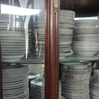حدود ۵۰ دست چینی گلسرخی تمیز ودرحد|کلکسیون اشیاء عتیقه|همدان, |دیوار