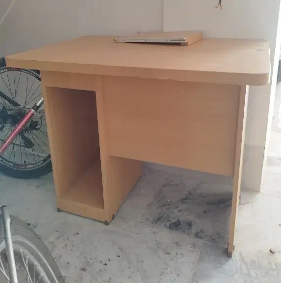 میز|میز تحریر و کامپیوتر|سبزوار, فرهنگیان|دیوار