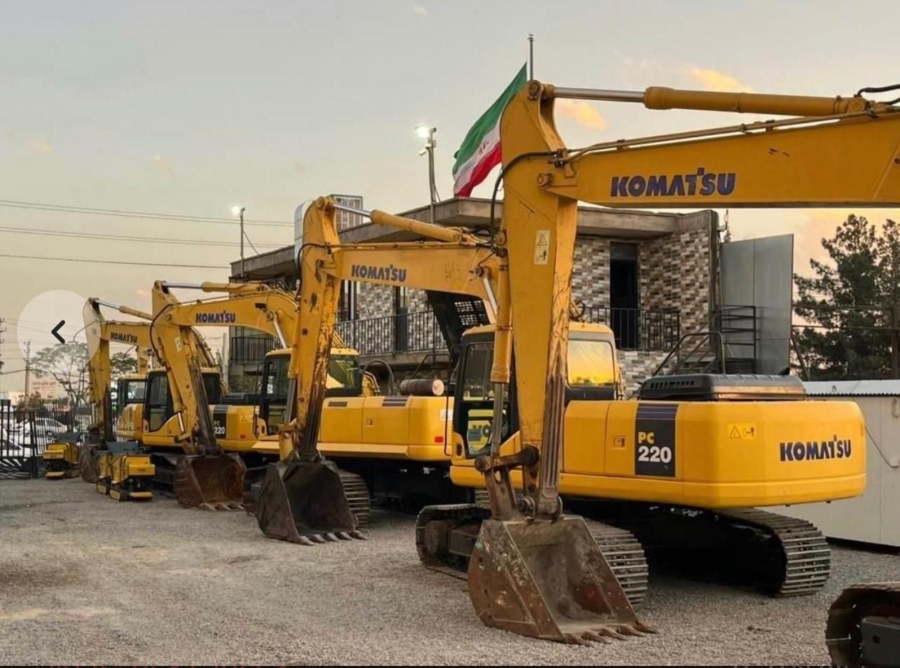 خدمات بیل مکانیکی  حفر استخر و کانال خاکبرداری|خدمات حمل و نقل|ساوه, |دیوار