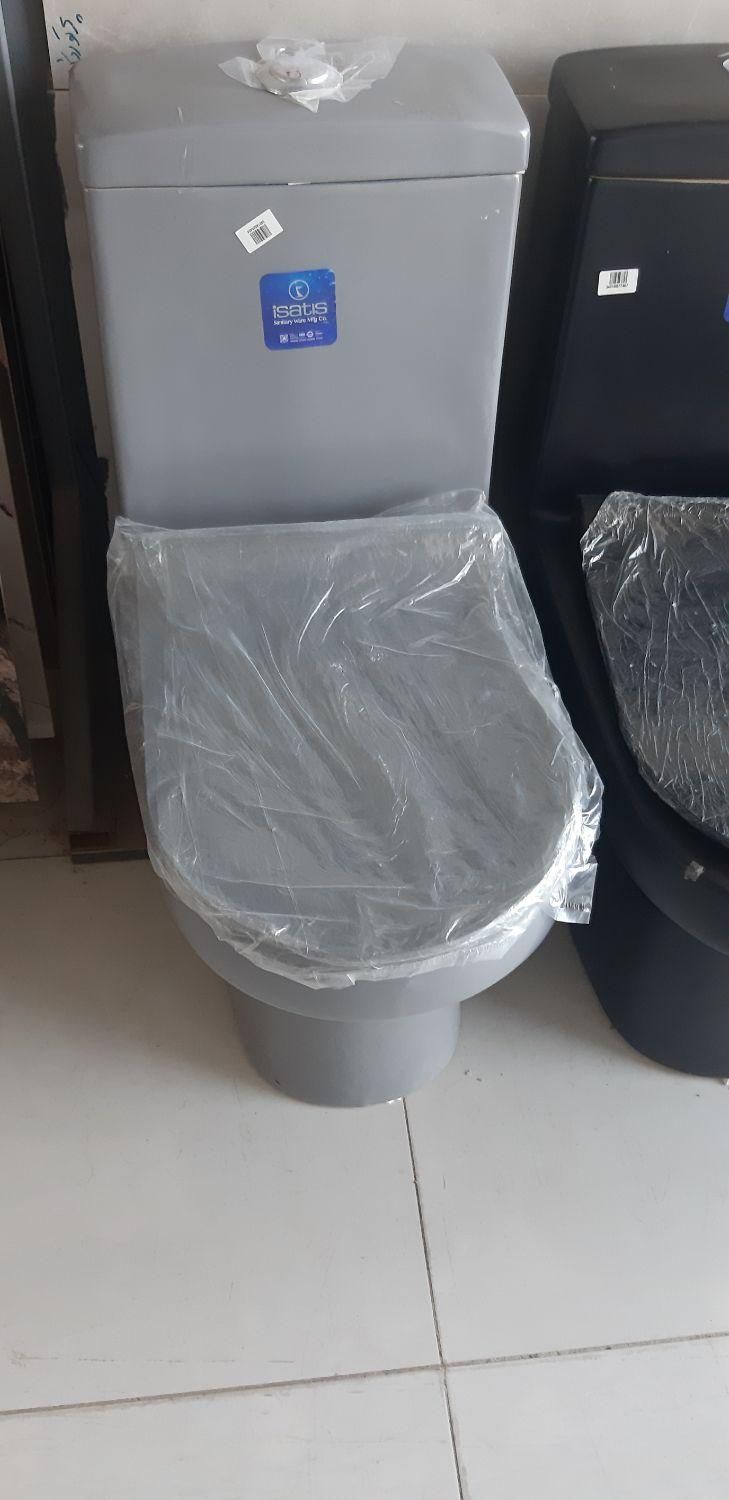 توالت فرنگی مشکی و طوسی ایساتیس|لوازم سرویس بهداشتی|شیراز, تندگویان|دیوار