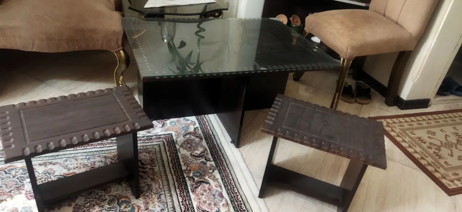 میز جلو مبلی با سه عدد عسلی|مبلمان خانگی و میز عسلی|تهران, تهران‌نو|دیوار
