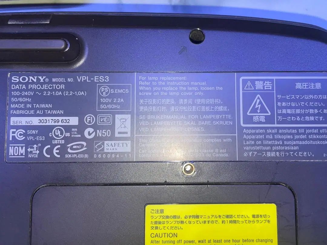ویدئو پروژکتور sony مدل vpl -Es3|تلویزیون و پروژکتور|تهران, شهران شمالی|دیوار