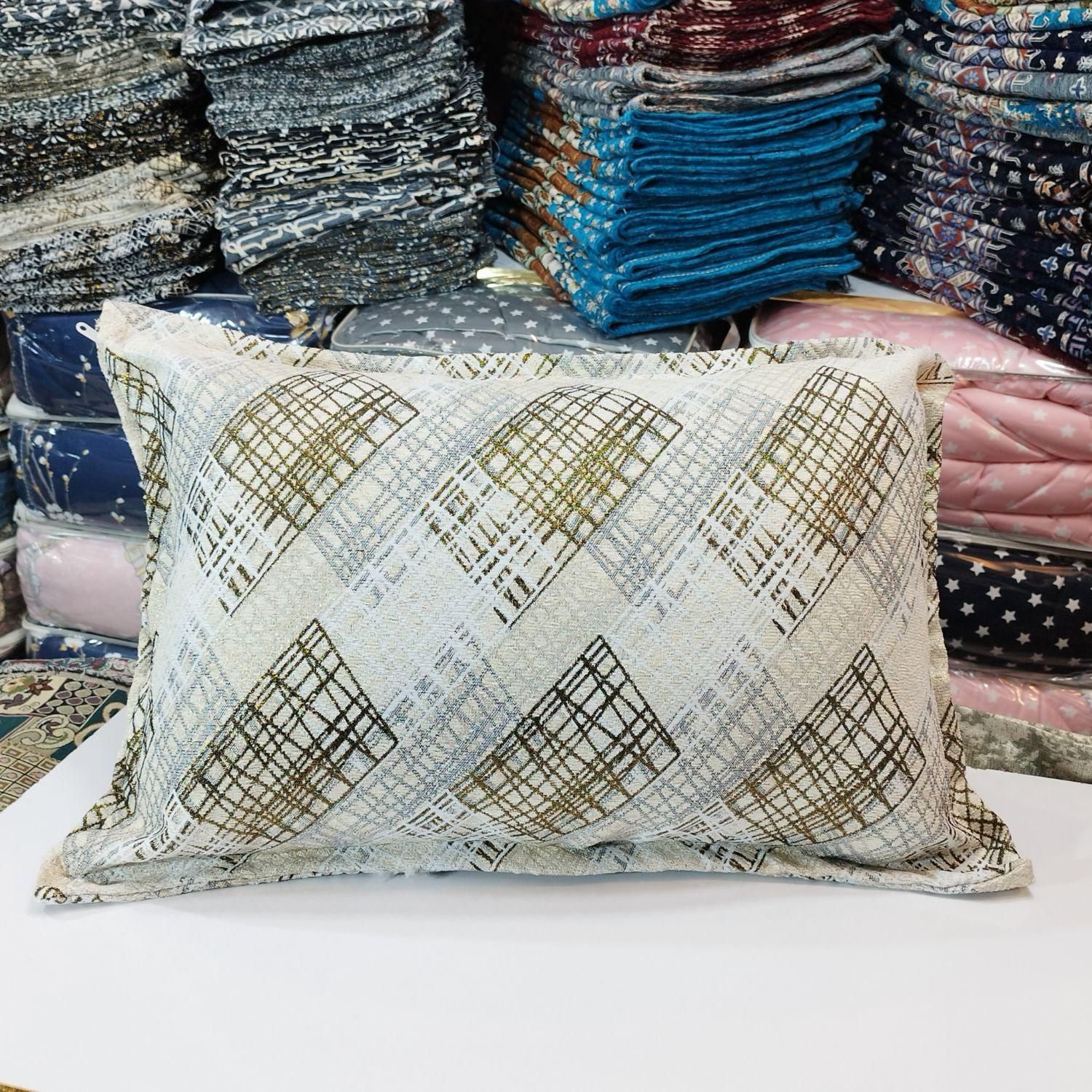 روبالشتی مخمل شانل|رختخواب، بالش، پتو|قم, علی آباد سعدگان|دیوار