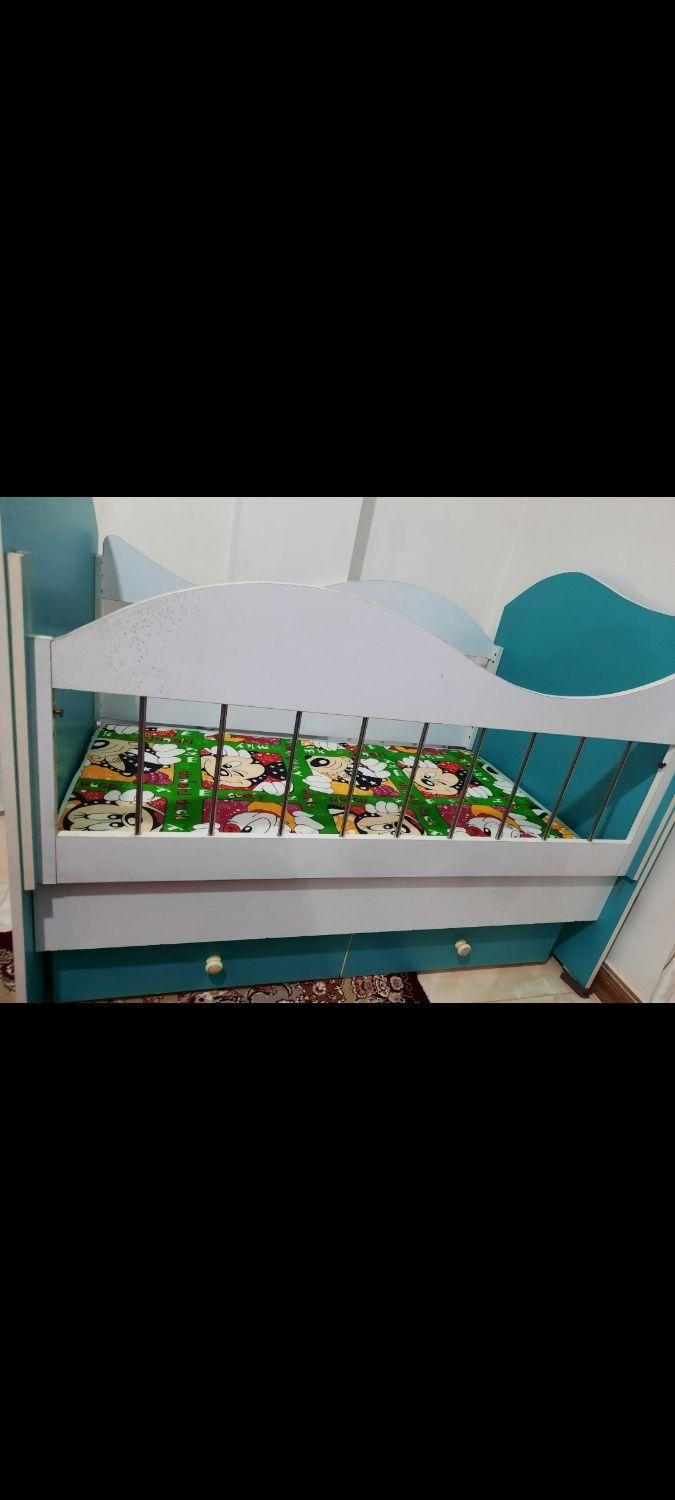تخت کودک|تخت و سرویس خواب|رشت, عینک|دیوار