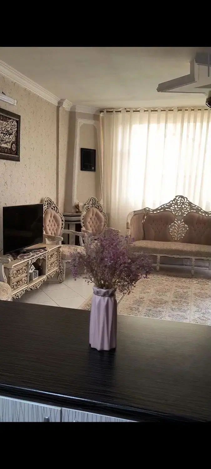 مبل سلطنتی سالم و شیک با قیمت عالی|مبلمان خانگی و میز عسلی|مشهد, فرهنگیان (شهرک غرب)|دیوار