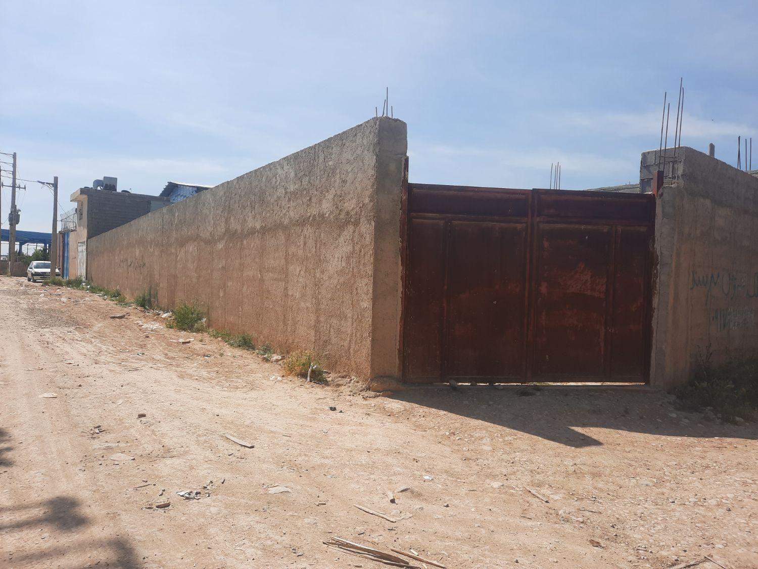 زمین کارگاهی تجاری ب متراژ۱۰۷۰ واقع در سلطان آباد|فروش دفتر صنعتی، کشاورزی، تجاری|شیراز, میانرود|دیوار