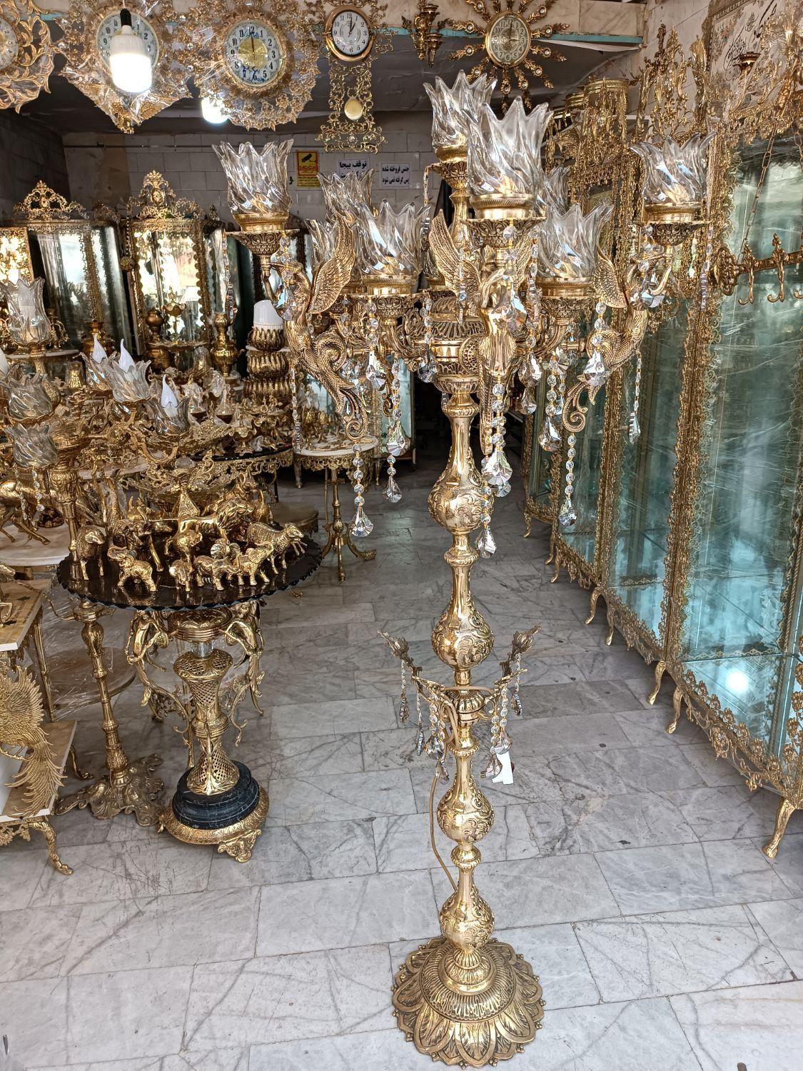 آباژر سالنی سنگین برنز برنزی|چراغ خواب و آباژور|کرج, حصارک پایین|دیوار