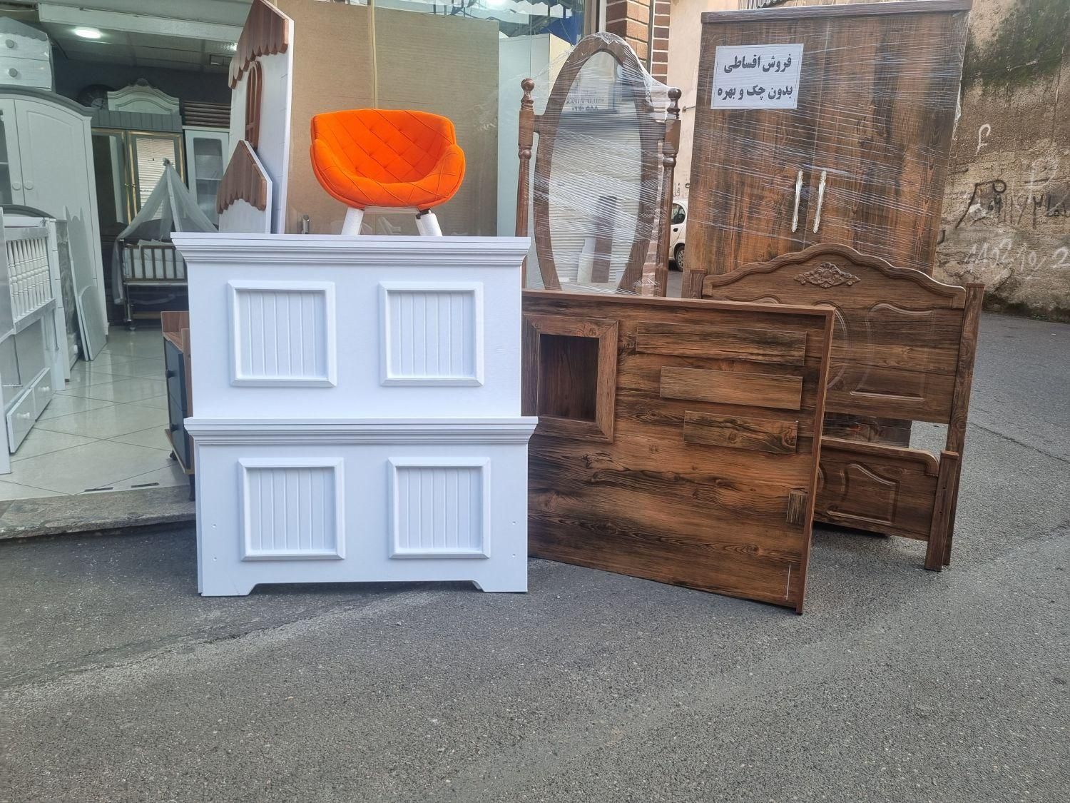 تخت ماهور چندمنظوره|تخت و صندلی بچه|رشت, بازار|دیوار