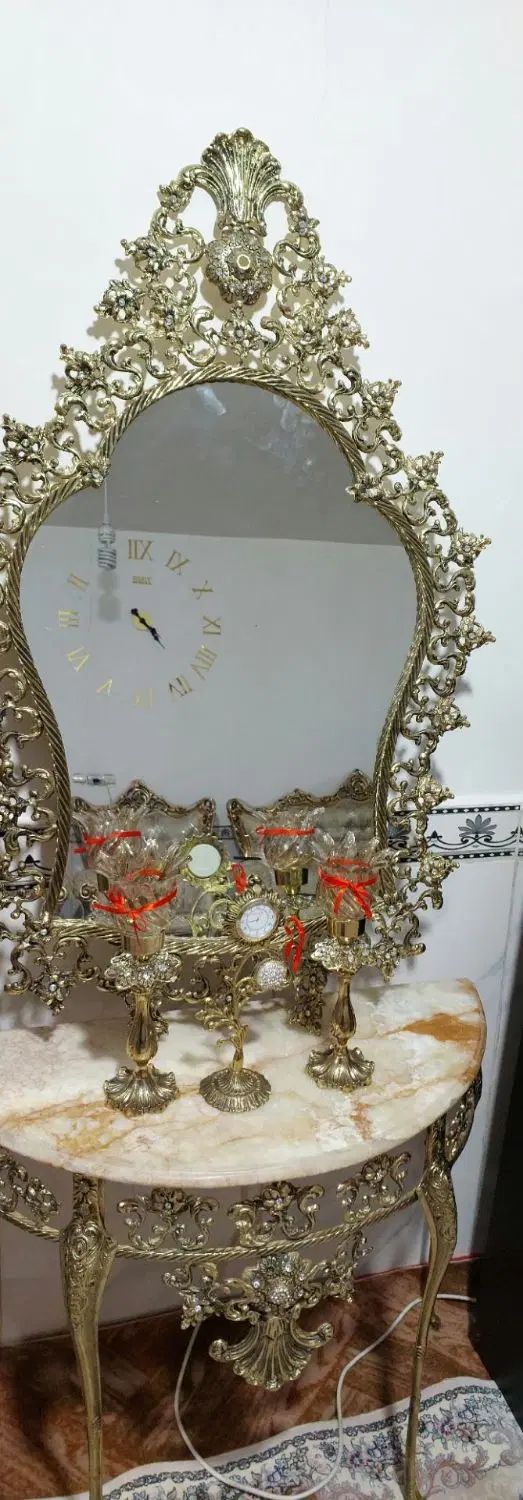 ست کامل اینه شمعدان و بوفه و ساعت  قدیمی وزن بالا|صنایع دستی و سایر لوازم تزئینی|تهران, تهرانسر مرکزی|دیوار