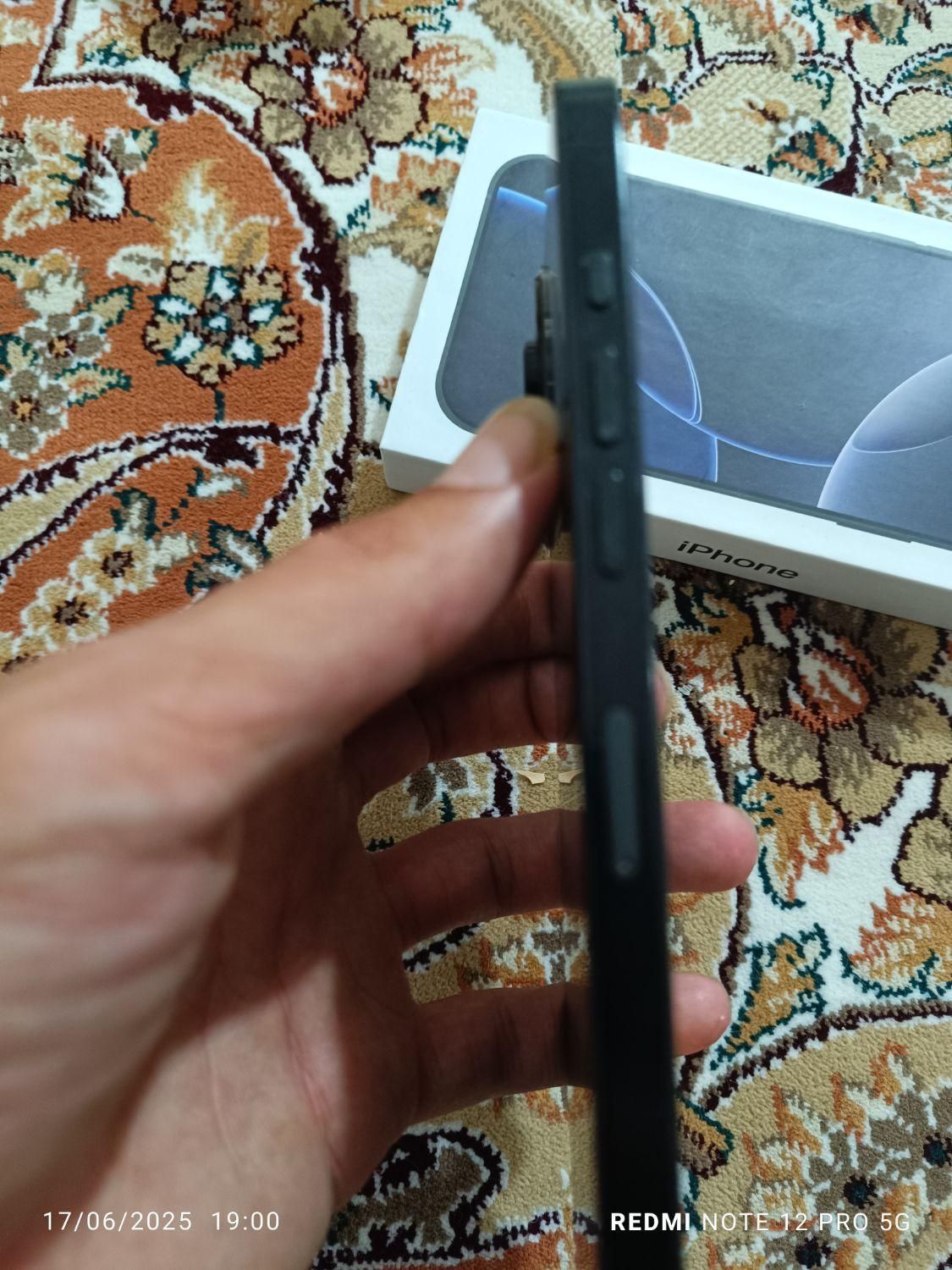 اپل iPhone 16 Pro Max با حافظهٔ ۱ ترابایت|موبایل|شیراز, میانرود|دیوار