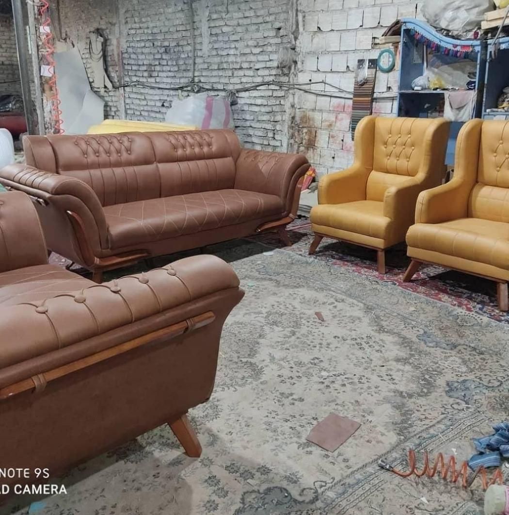 مبل راحتی با تنوع رنگ بالا|مبلمان خانگی و میز عسلی|پرند, فاز ۳|دیوار