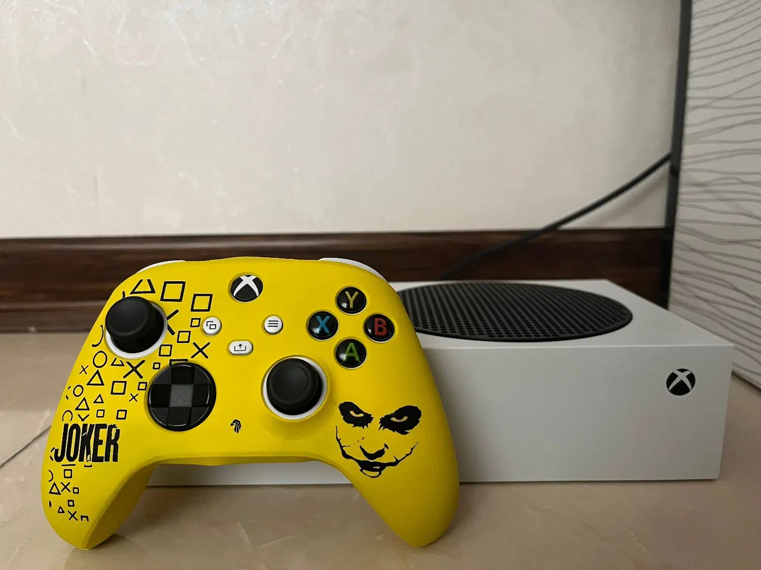 Xbox series s تمیز و سالم بازی هم داره|کنسول، بازی ویدئویی و آنلاین|کرج, اسدآباد|دیوار