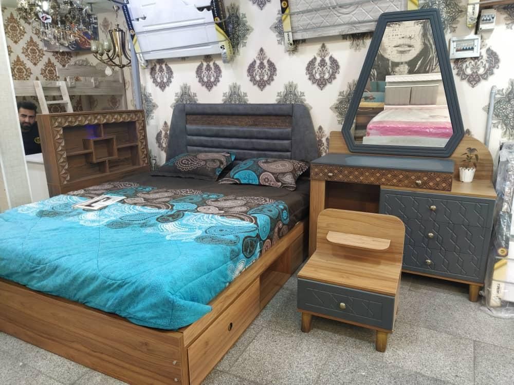 تخت عرض ۱۶۰ کلاسیک چراغ دار|تخت و سرویس خواب|الوند, |دیوار