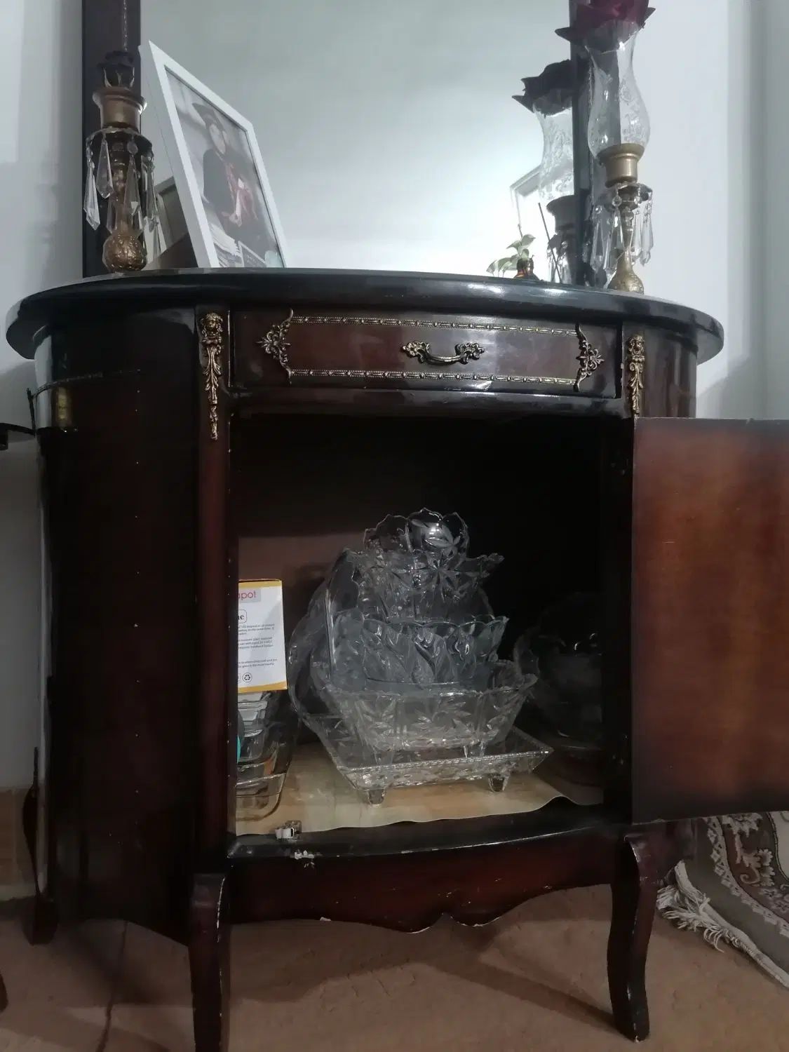 آینه کنسول، میز تلفن، گنجه کوچک یا مینی گنجه|بوفه، ویترین، کنسول|مشهد, توس (بلوار توس)|دیوار