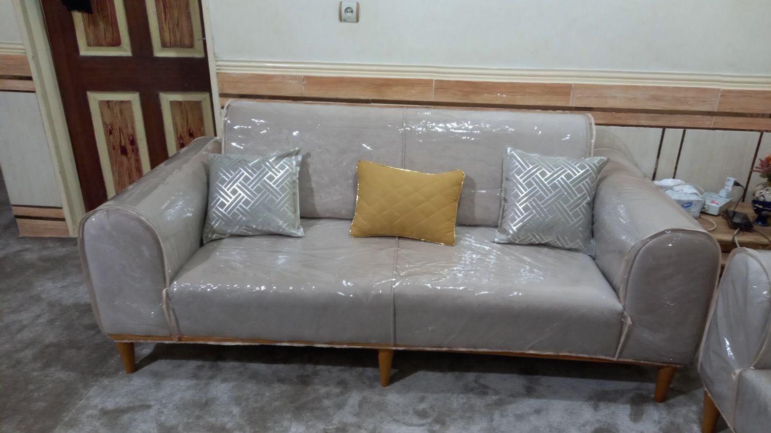 کارگاه تولید و دوخت کاور مبلمان و صندلی|مبلمان خانگی و میز عسلی|دزفول, |دیوار