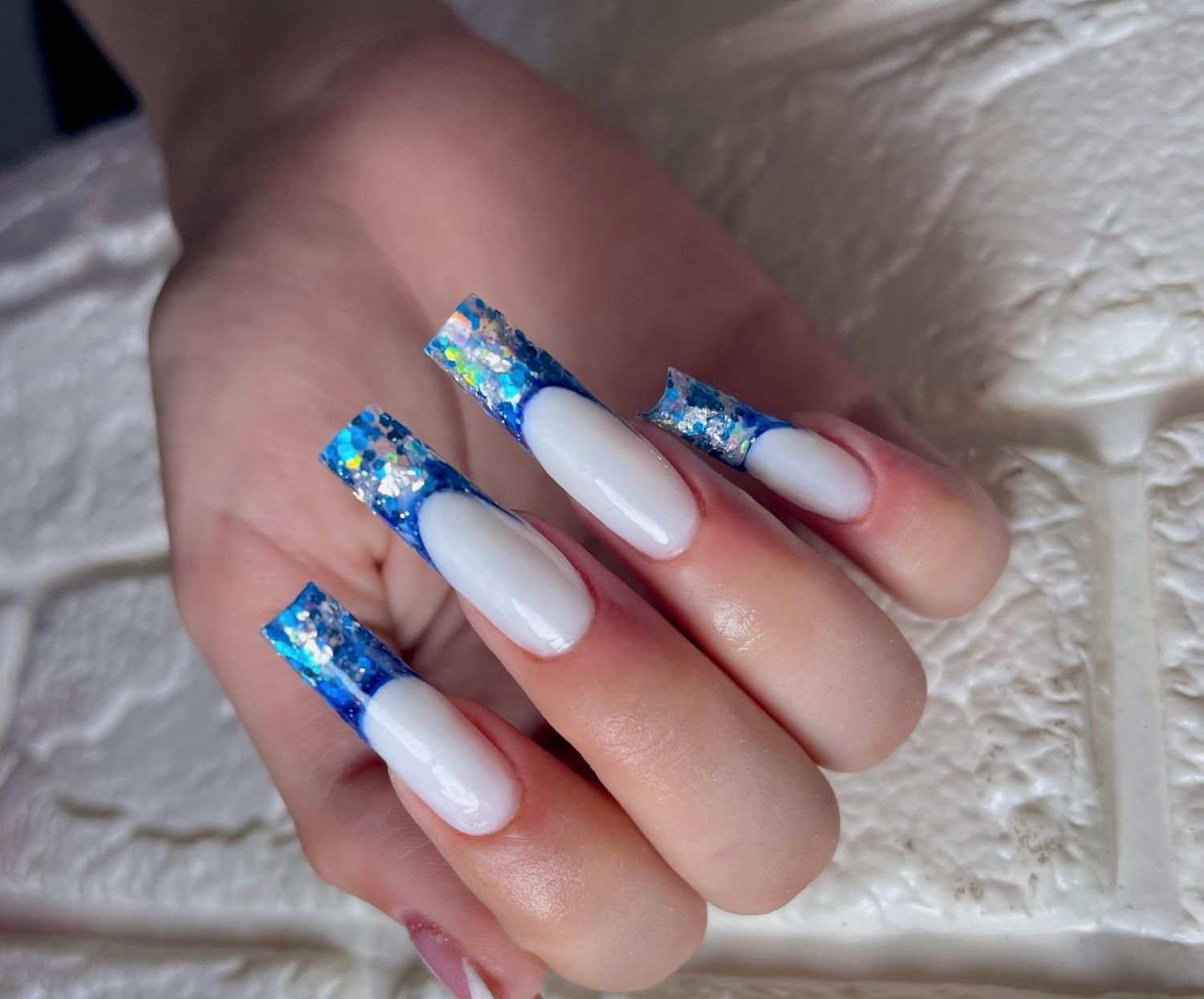 آموزش کاشت ناخن|خدمات آرایشگری و زیبایی|رشت, لاکانی|دیوار