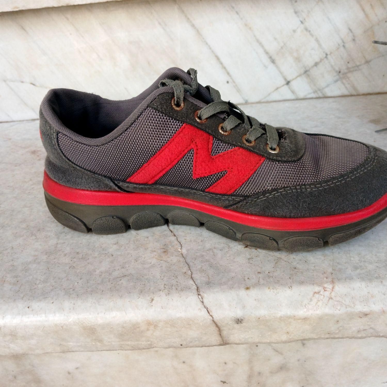 کتانی پاما سایز ۳۹|کیف، کفش، کمربند|رشت, استقامت ۱|دیوار