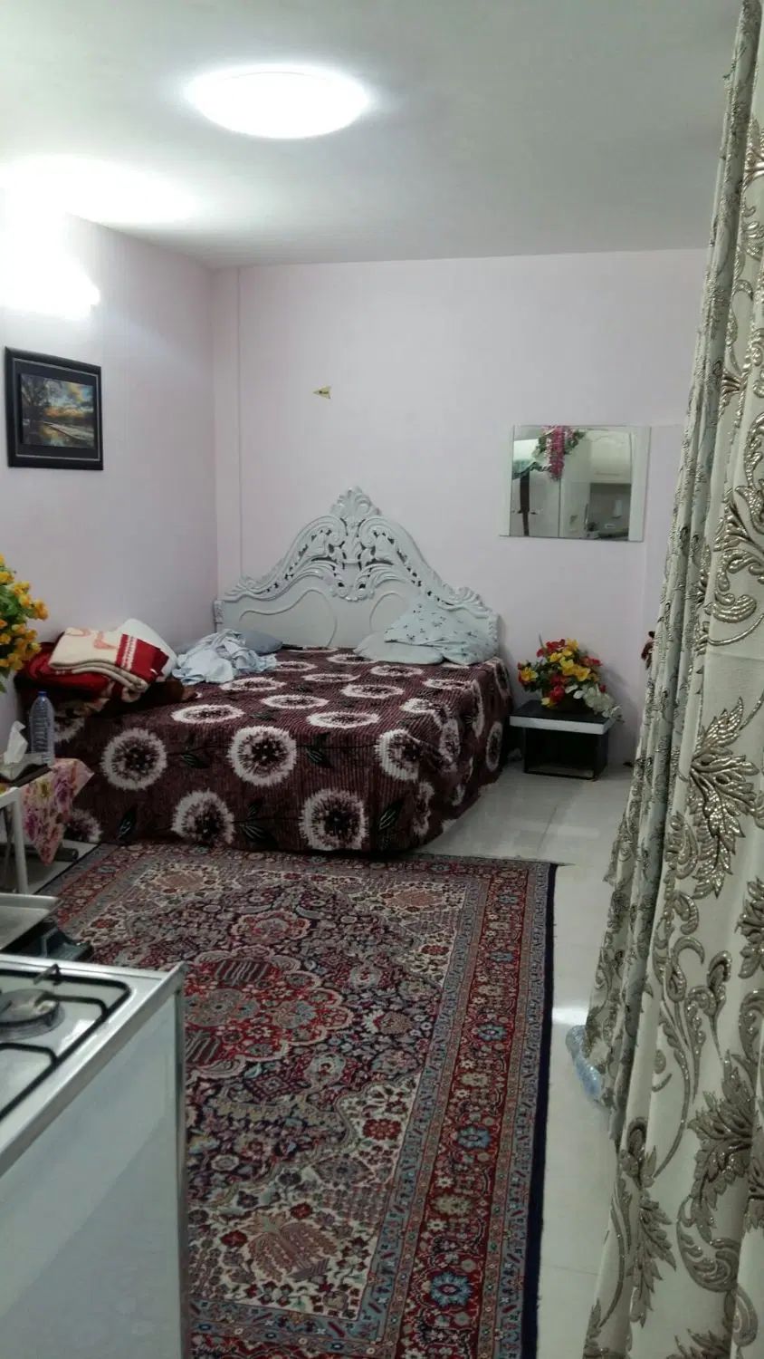 سوییت نزدیک حرم شیرازی میدان شهدا|اجارهٔ کوتاه‌مدت آپارتمان و سوئیت|مشهد, عبادی|دیوار