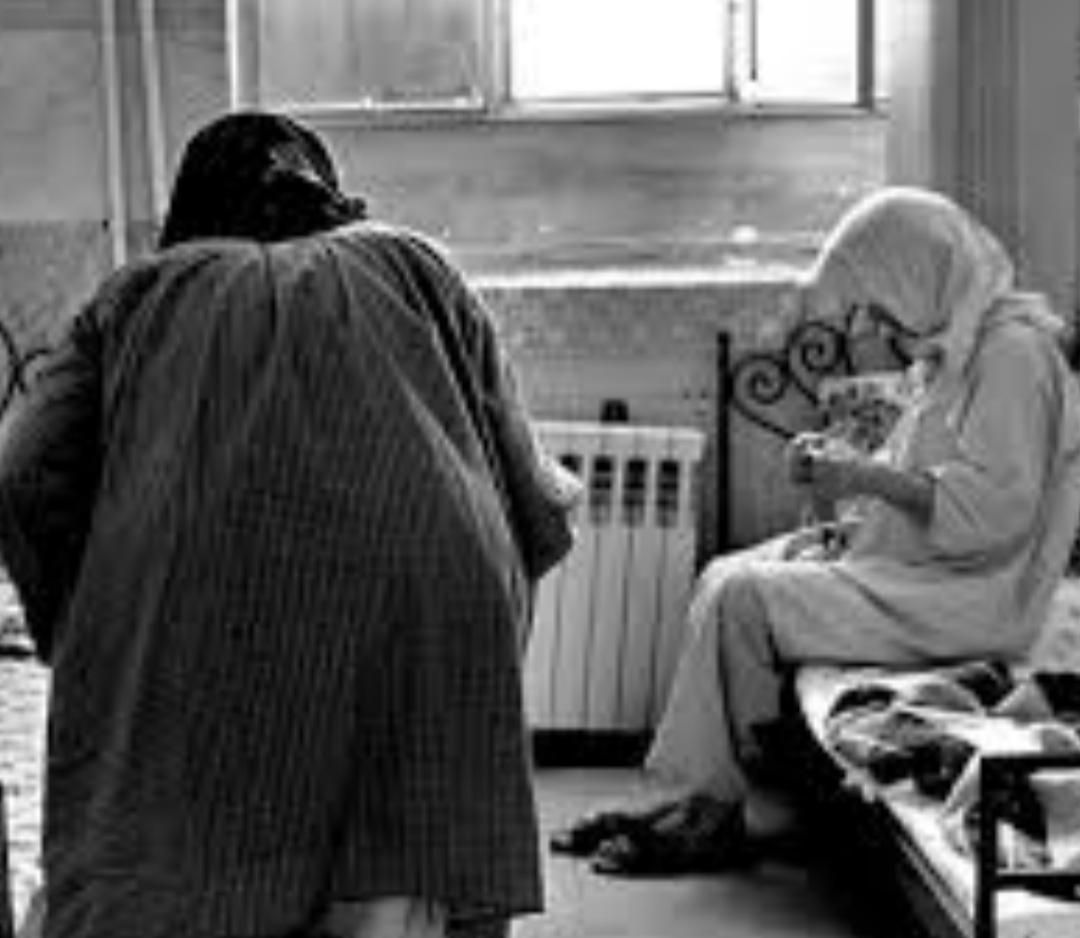 نیازمندتعدادی خانم جهت نگهداری سالمند و امورامنزل|استخدام سرایداری و نظافت|قزوین, |دیوار