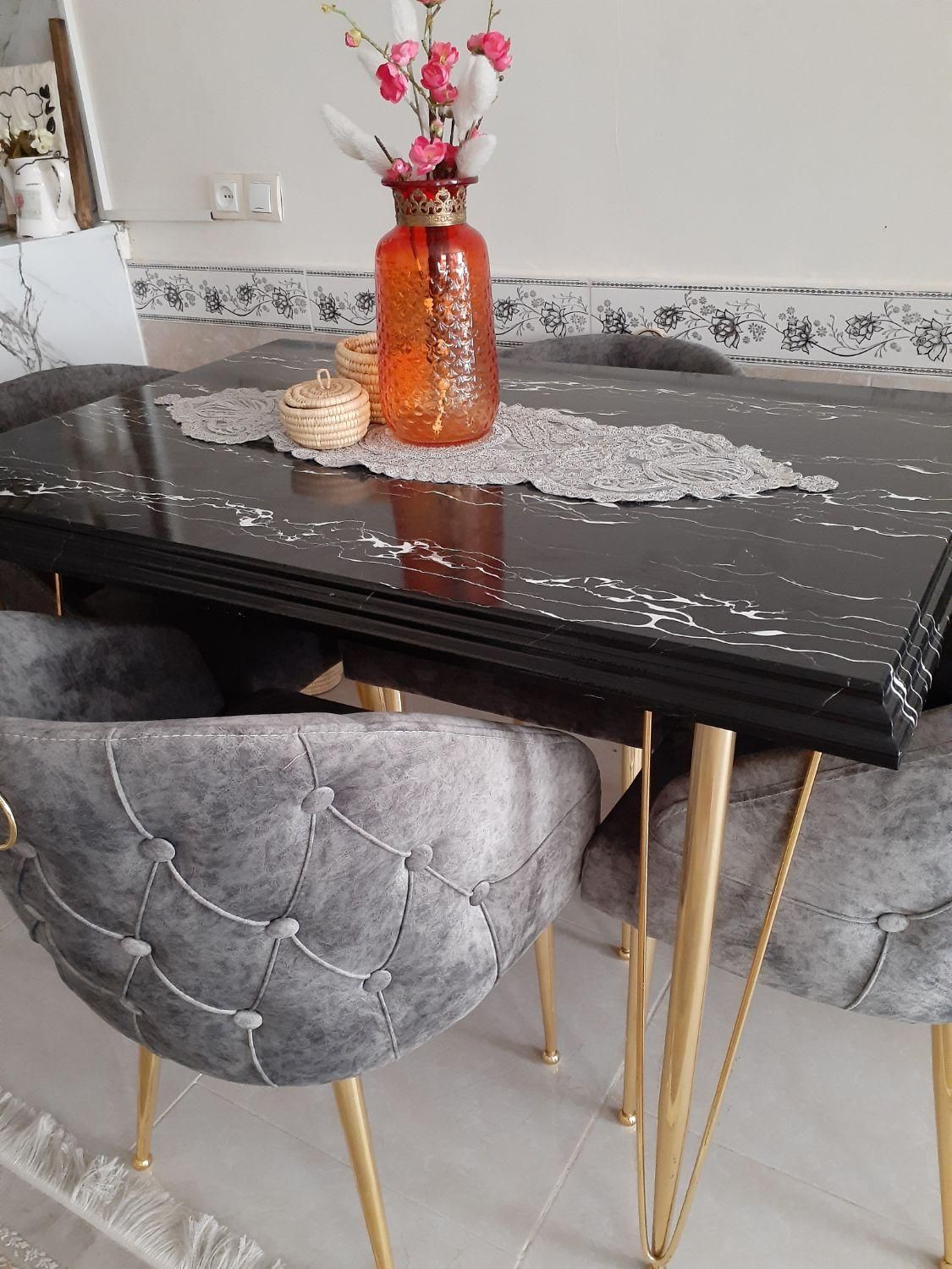 میز غذا خوری ۴نفره در حد نو|میز و صندلی غذاخوری|سبزوار, طبرسی (جعفرآباد)|دیوار