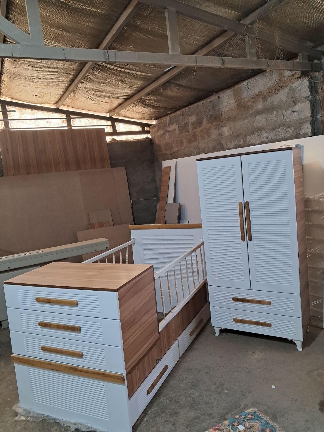 کمد تخت دو منظوره بدنه رنگی|تخت و سرویس خواب|مشکیندشت, |دیوار