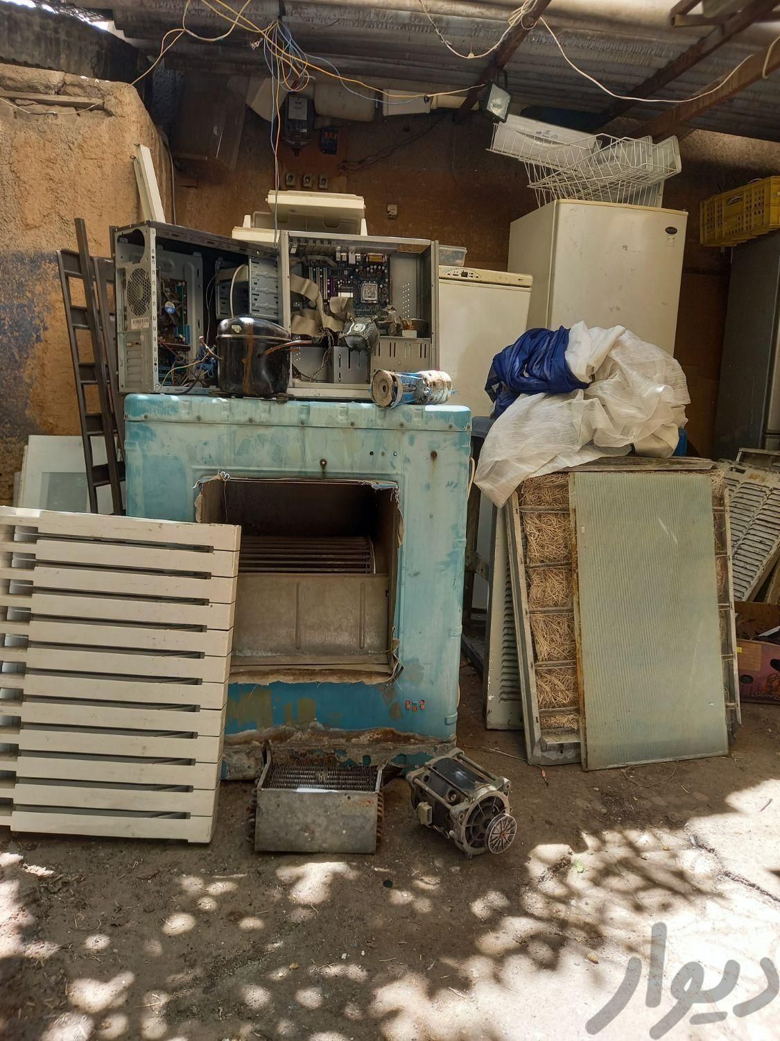 ضایعاتی بروز درب منزل و محل کارتون پرداخت نقدی|خدمات پیشه و مهارت|کنگاور, |دیوار