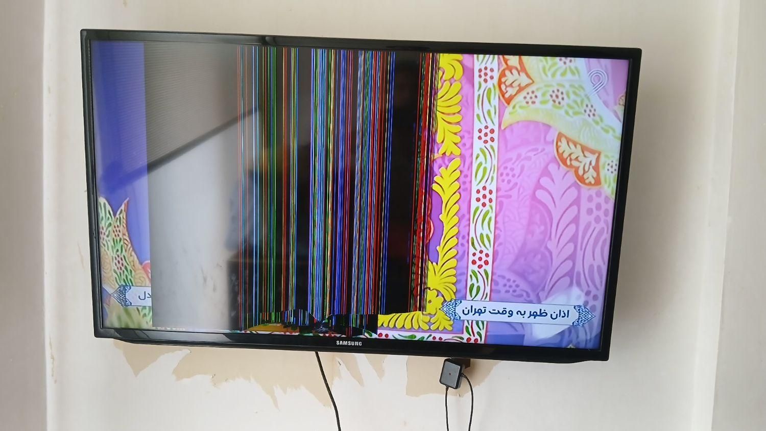 تلویزیون|تلویزیون و پروژکتور|قرچک, شهرک گلها|دیوار