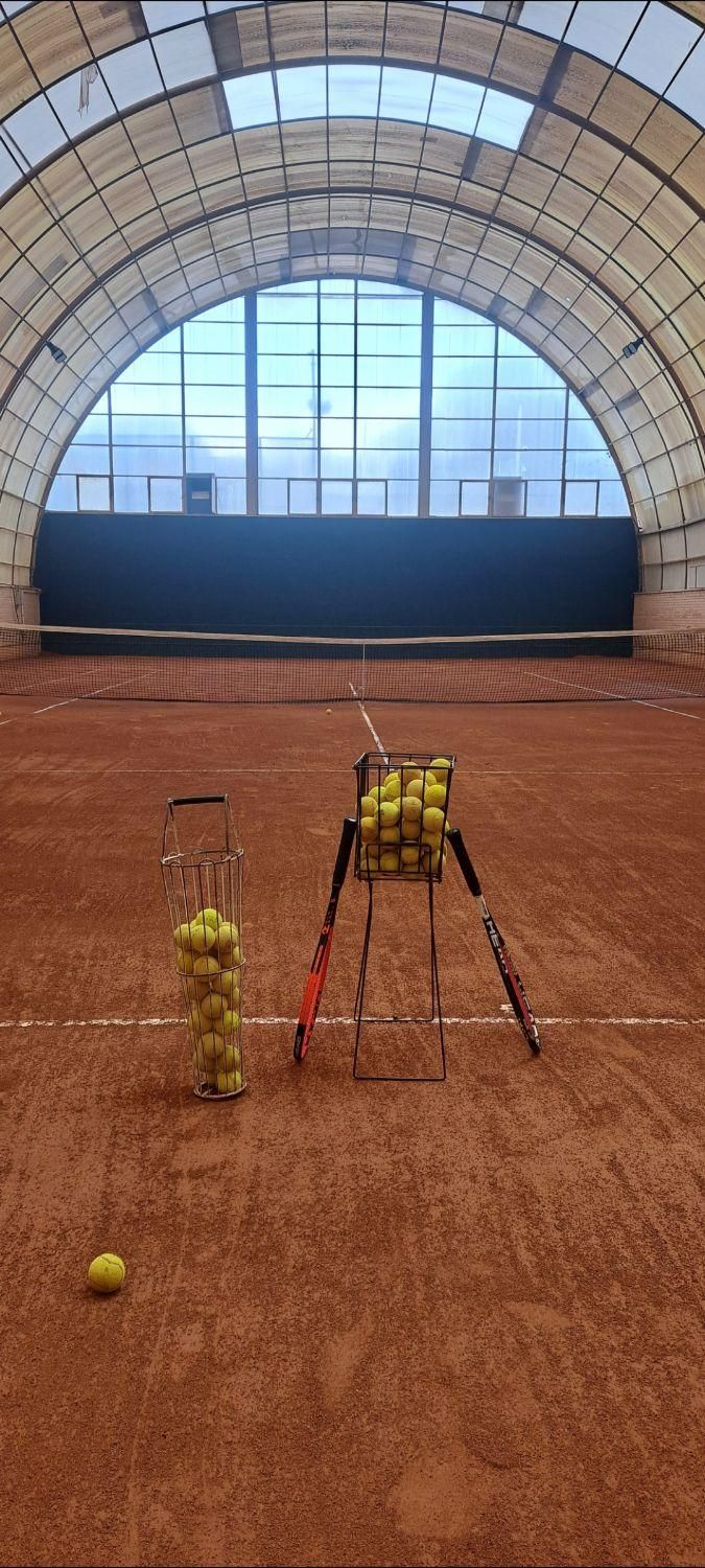 آموزش تنیس خاکی|خدمات آموزشی|اصفهان, آبشار|دیوار