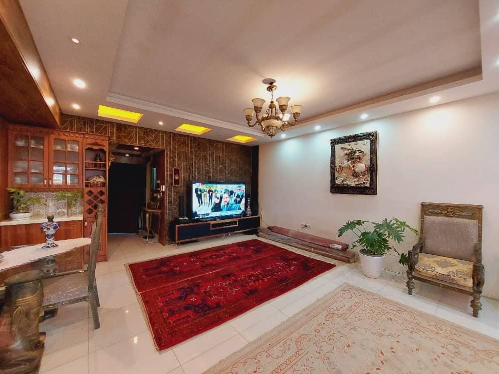 آپارتمان ۱۳۰متری،رو به نما،پارکینگ اختصاصی،تاجداری|فروش آپارتمان|کرج, گلشهر|دیوار
