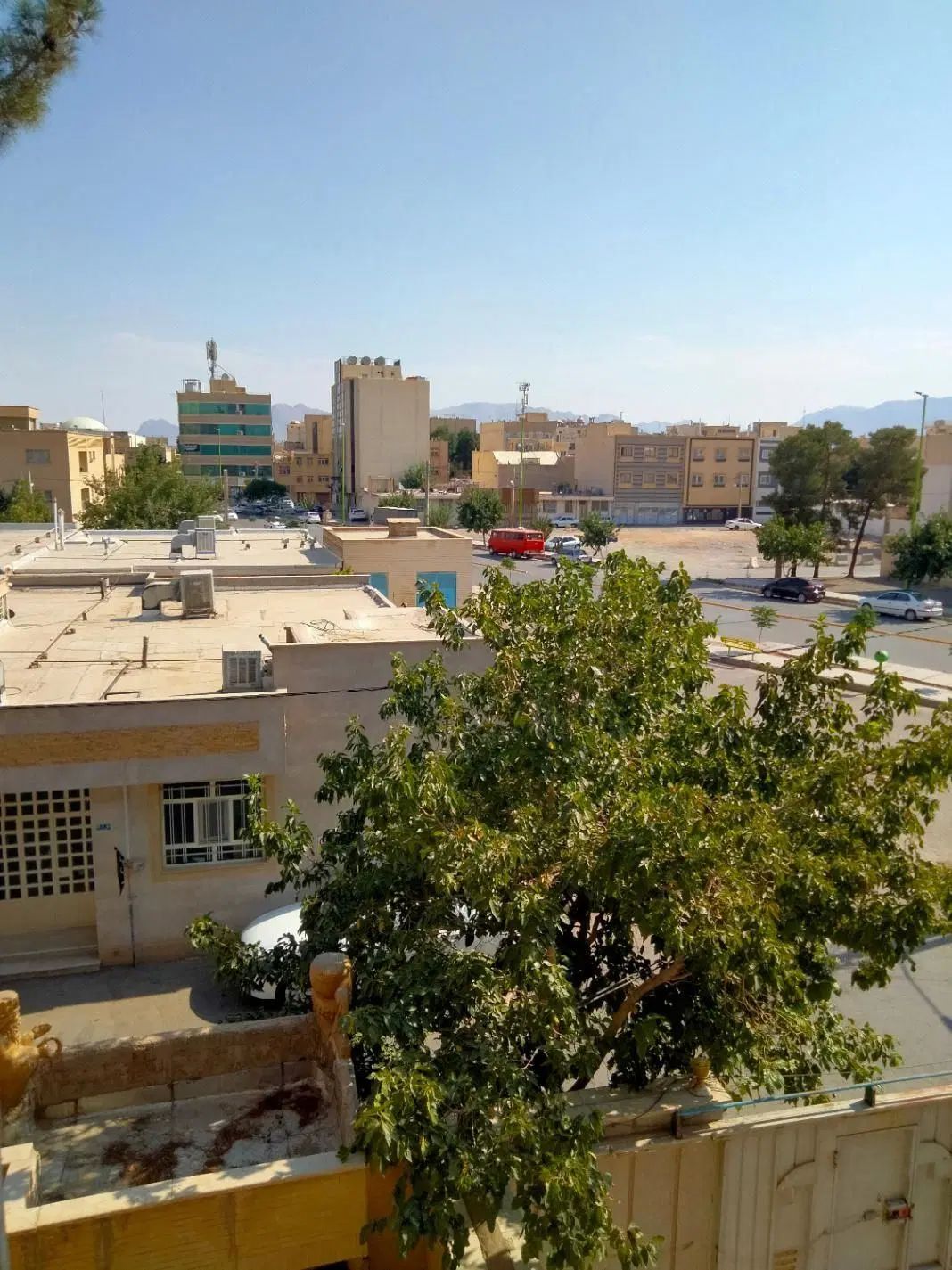 ۸۸ متر دو خواب رو به آفتاب اداری مسکونی بر پروین|فروش دفتر کار، اتاق اداری، مطب|شاهین‌شهر, فردوسی|دیوار
