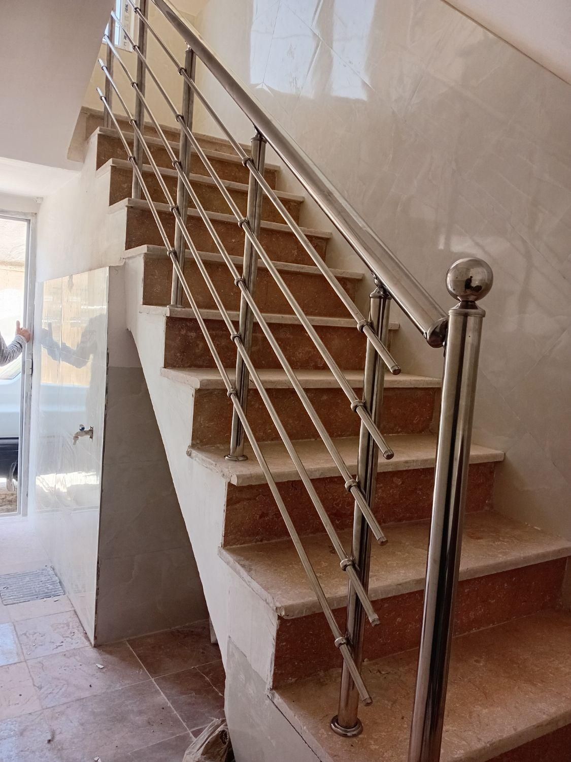 نرده استیل و آلومینیومی|خدمات پیشه و مهارت|رباط‌کریم, |دیوار