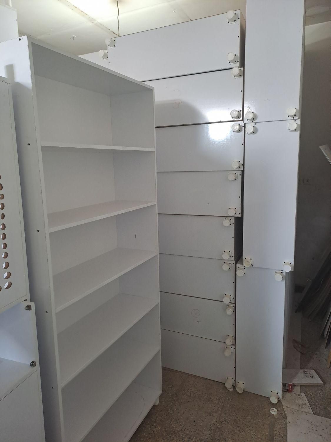 قفسه میز کانتر ویترین پیش ساخته|کتابخانه، شلف، قفسههای دیواری|شیراز, تاچارا|دیوار