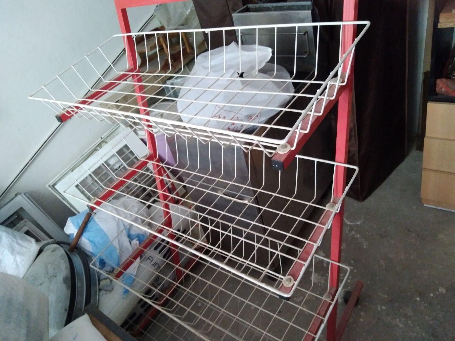 آب چکان و جای چیپس و پفک برای مغازه ها|آب‌چکان و نظم‌دهنده ظروف|سنندج, |دیوار