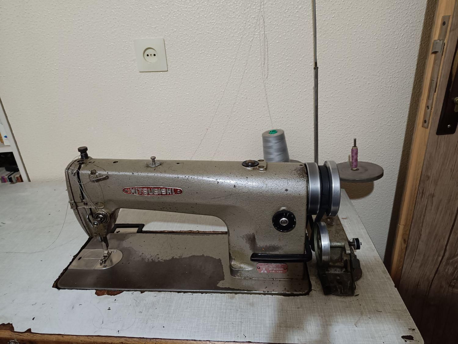 فروش چرخ خیاطی راسته دوز ضخیم دوز|چرخ خیاطی و ریسندگی|شاهین‌شهر, شهرک هشت بهشت|دیوار