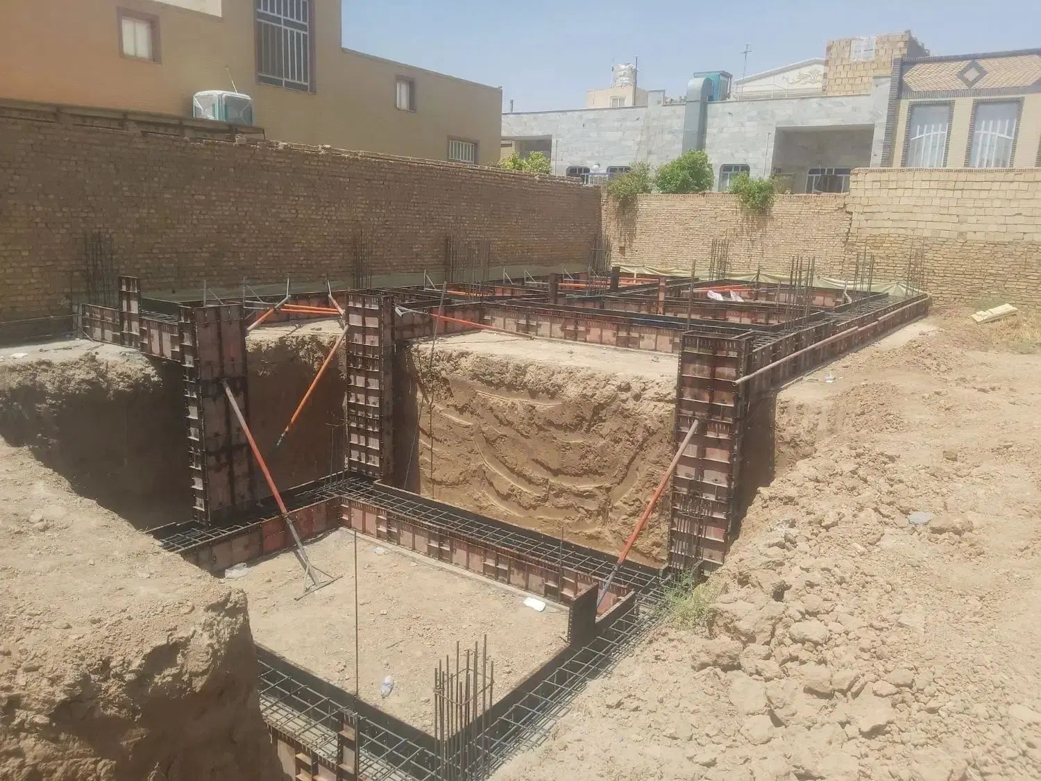 نیازمند نیرو دائمی برای کار آماتور بندی|استخدام معماری، عمران و ساختمانی|میبد, |دیوار
