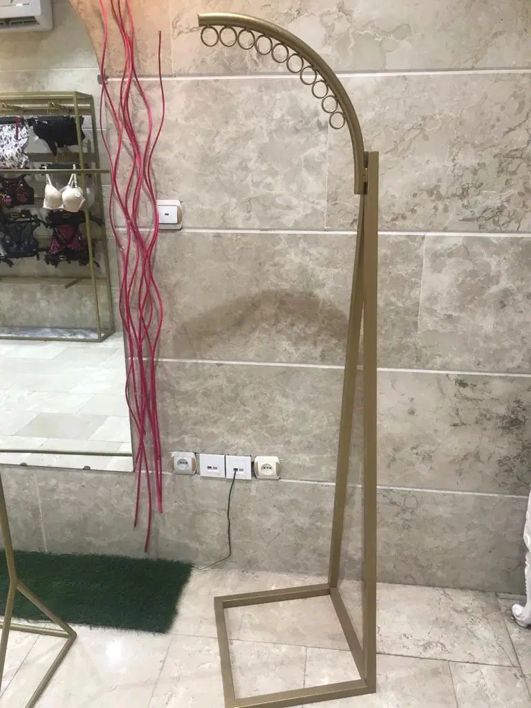 رگال لباس|بندرخت و رخت‌آویز|تهران, شکوفه|دیوار