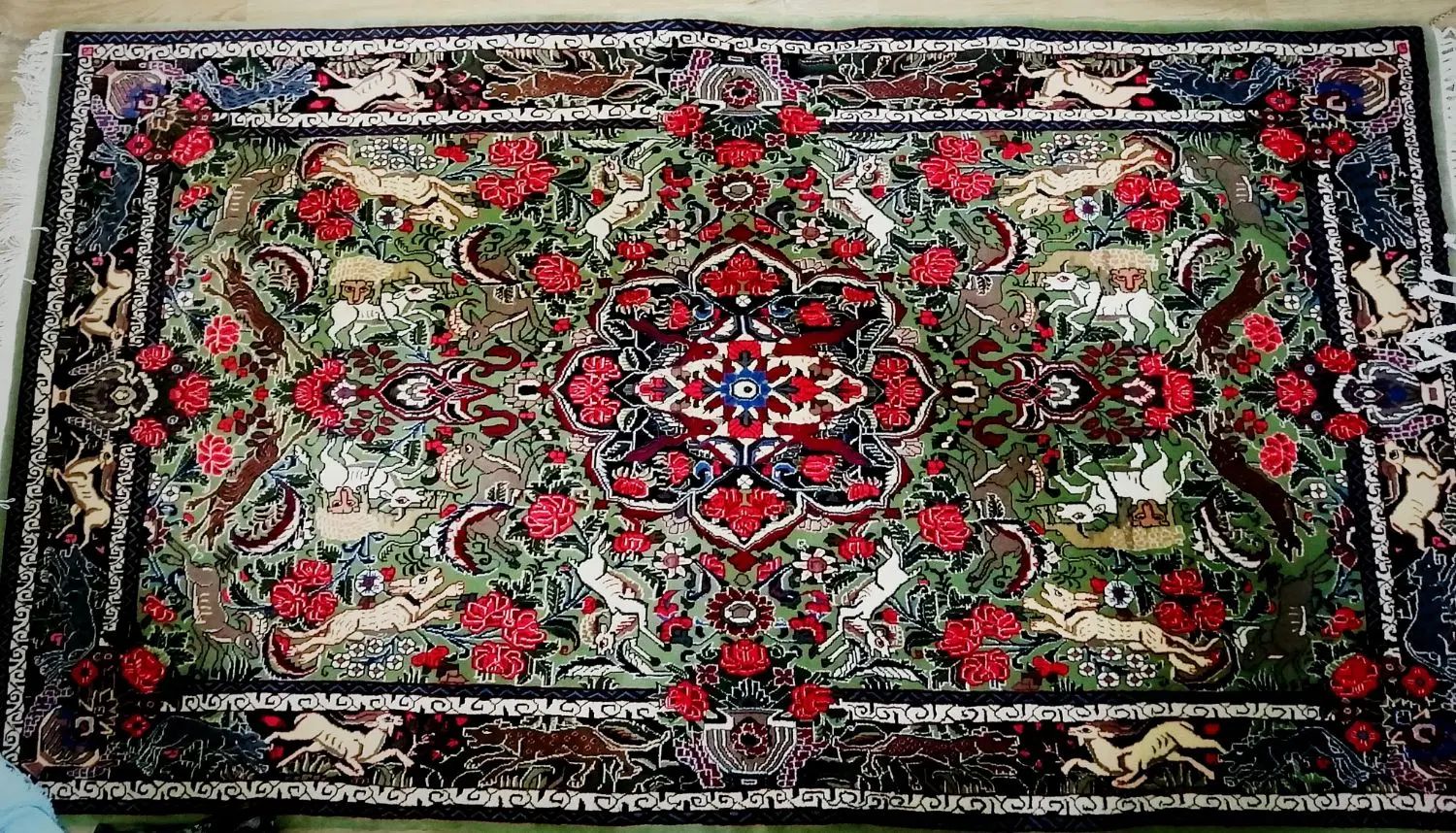 فرش شکارگاه بیجار ( فرش آهنین)|فرش|تهران, جمال‌زاده|دیوار