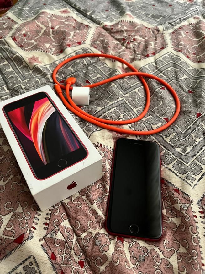 اپل iPhone SE (2020) با حافظهٔ ۱۲۸ گیگابایت|موبایل|کرج, مهرشهر - فاز ۳|دیوار