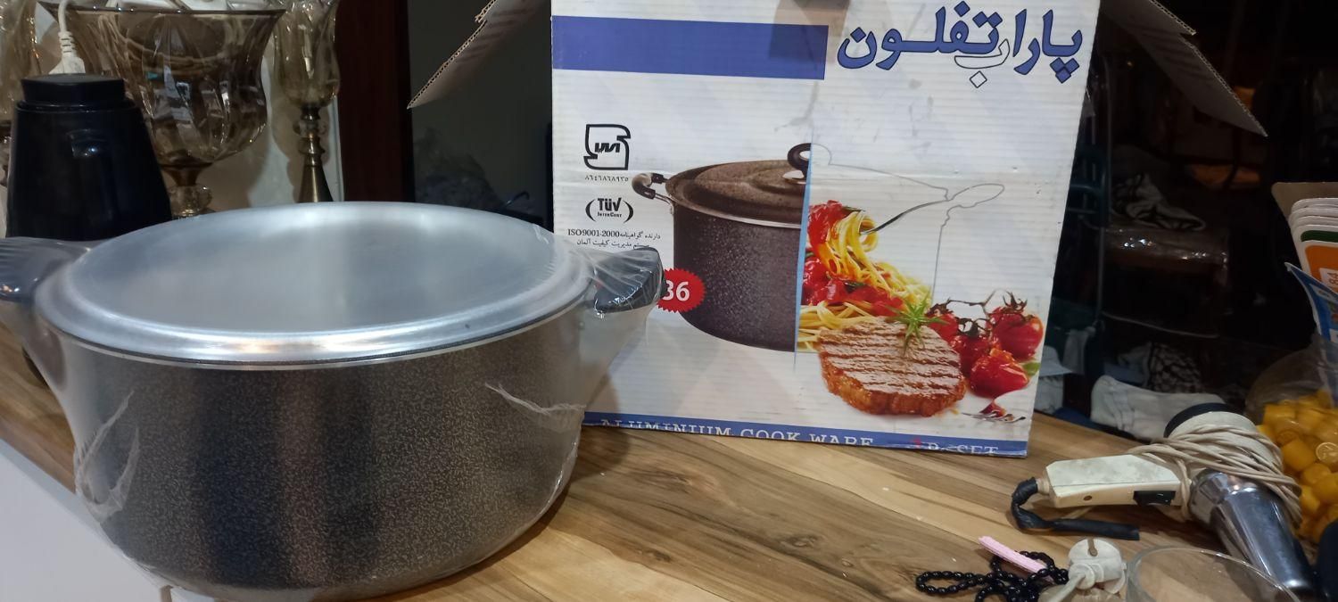 قابلمه تفلون نو میباشدسایز۳۶|ظروف پخت‌وپز|تهران, اوقاف|دیوار