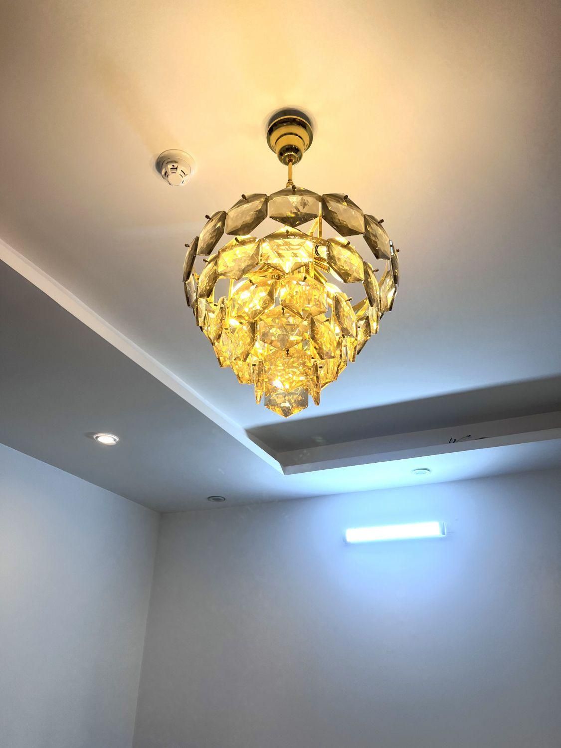 2 عدد لوستر کریستالی چند حلقه|لوستر و چراغ آویز|ساوه, |دیوار